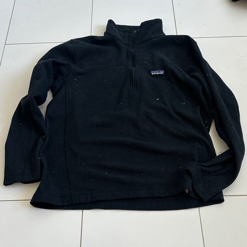 Patagonia women’s Black Sweater L